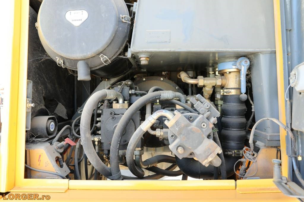 Wheel loader Liebherr L 544: picture 10