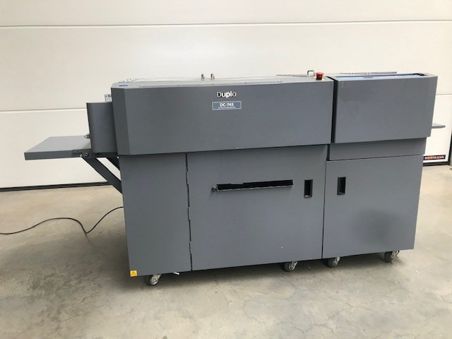 Duplo DocuCutter DC-745 - Paper cutting machine: picture 2 Duplo DocuCutter DC-745 - Paper cutting machine: picture 2
