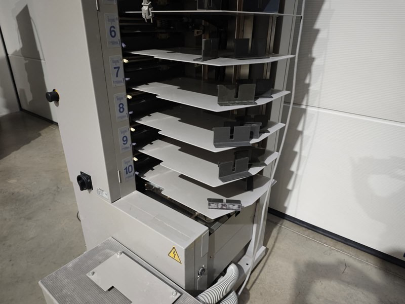 Horizon VAC-100 m | collator | 10 stations - Printing machinery: picture 2 Horizon VAC-100 m | collator | 10 stations - Printing machinery: picture 2