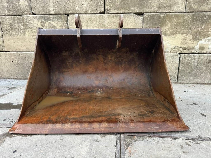 Verachtert 2m3 wide bucket - brede bak - Bucket for Construction machinery: picture 2 Verachtert 2m3 wide bucket - brede bak - Bucket for Construction machinery: picture 2