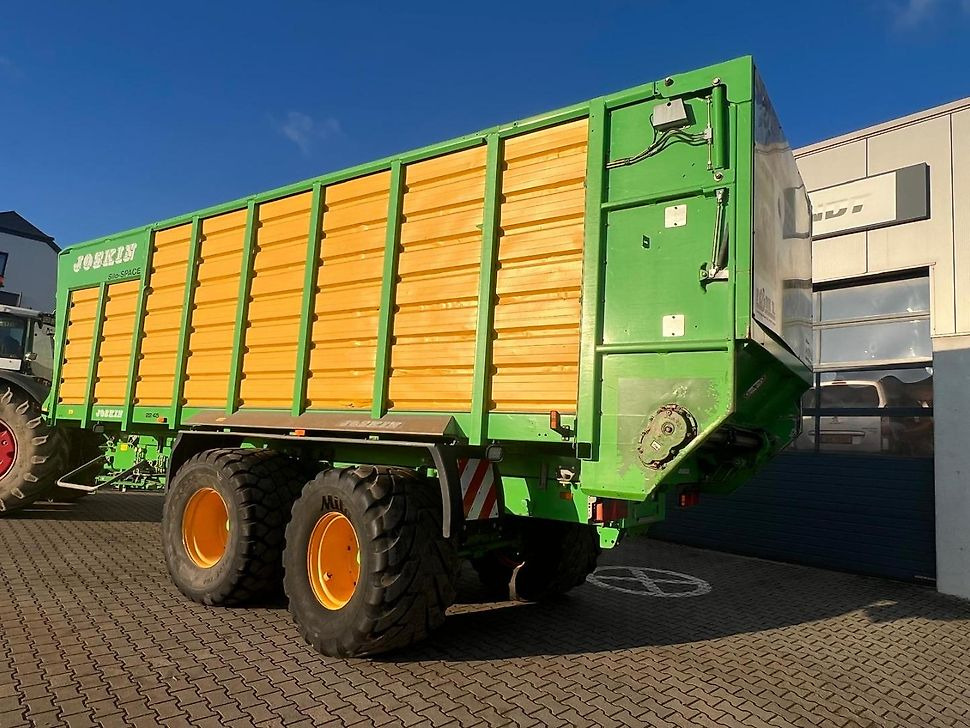 J.Reiff Sarl
Herr Stefan Neukirch - 77 Z.I in den - Farm trailer: picture 3 J.Reiff Sarl
Herr Stefan Neukirch - 77 Z.I in den - Farm trailer: picture 3