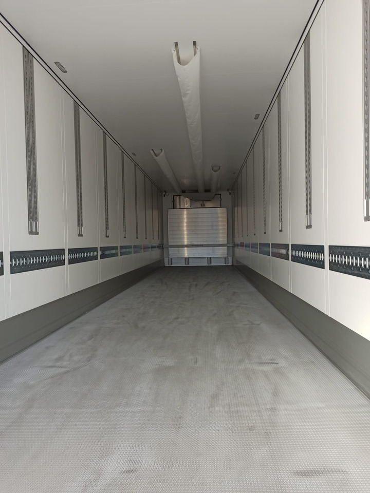 SCHMITZ CARGOBULL ThermoKing SKO 24/L - 13.4 FP COOL V7 FP 60 SMART - Refrigerator semi-trailer: picture 5 SCHMITZ CARGOBULL ThermoKing SKO 24/L - 13.4 FP COOL V7 FP 60 SMART - Refrigerator semi-trailer: picture 5