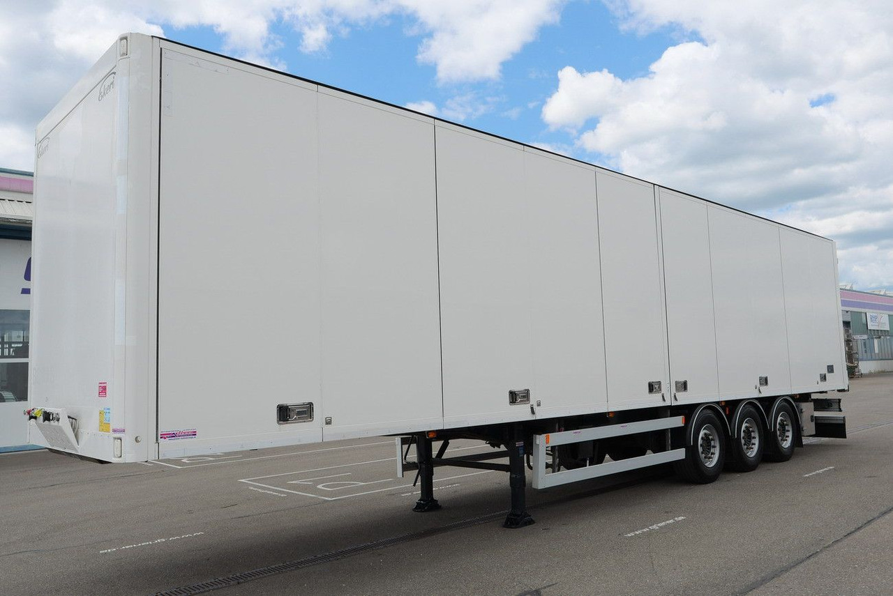 EKERI T3-A /SEITLICHE TÜREN /FALTWAND 2700 mm - Closed box semi-trailer: picture 4 EKERI T3-A /SEITLICHE TÜREN /FALTWAND 2700 mm - Closed box semi-trailer: picture 4