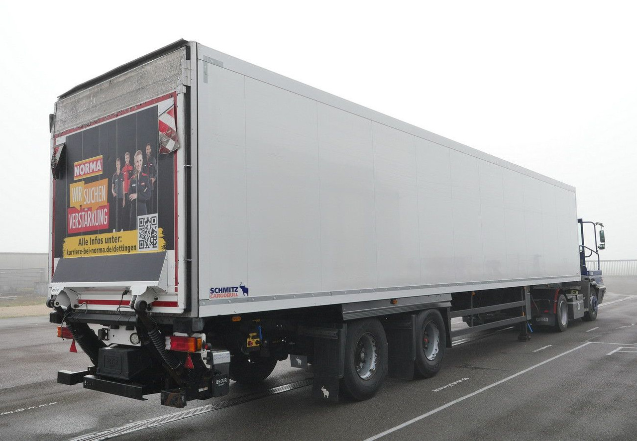Schmitz Cargobull SKO 20 / LZG LENKACHSE /TK SLX / LBW 2000 kg - Refrigerator semi-trailer: picture 4 Schmitz Cargobull SKO 20 / LZG LENKACHSE /TK SLX / LBW 2000 kg - Refrigerator semi-trailer: picture 4