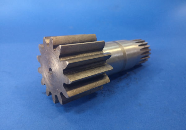 010140A Wałek silnika obrotu Hitachi EX15.2 - Swing motor for Construction machinery: picture 5 010140A Wałek silnika obrotu Hitachi EX15.2 - Swing motor for Construction machinery: picture 5