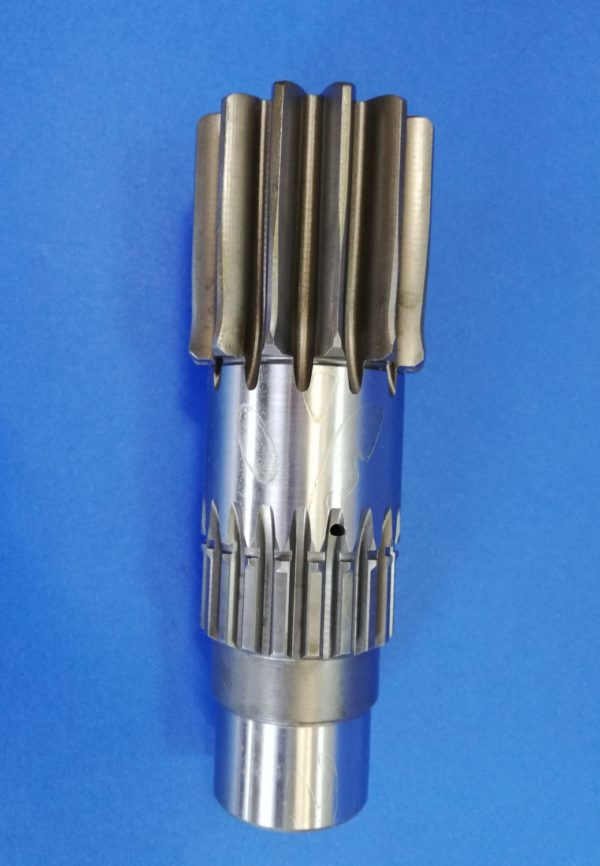 010330A Wałek silnika obrotu Hitachi EX16-2B - Swing motor for Construction machinery: picture 4 010330A Wałek silnika obrotu Hitachi EX16-2B - Swing motor for Construction machinery: picture 4