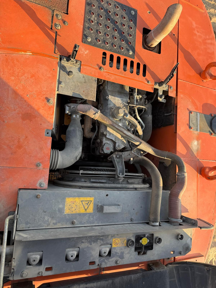 HITACHI ZX250LC-3 - Crawler excavator: picture 4 HITACHI ZX250LC-3 - Crawler excavator: picture 4