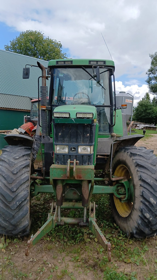 JOHN DEERE 7800 - Farm tractor: picture 4 JOHN DEERE 7800 - Farm tractor: picture 4