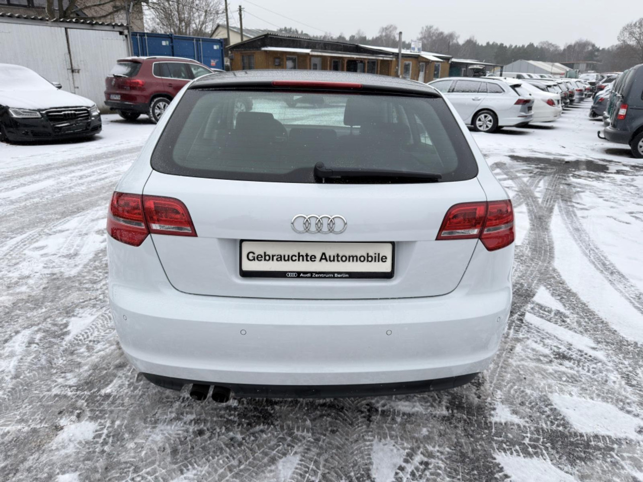 Audi A3 Sportback 1.4 TFSI Attraction - Sedan: picture 5 Audi A3 Sportback 1.4 TFSI Attraction - Sedan: picture 5