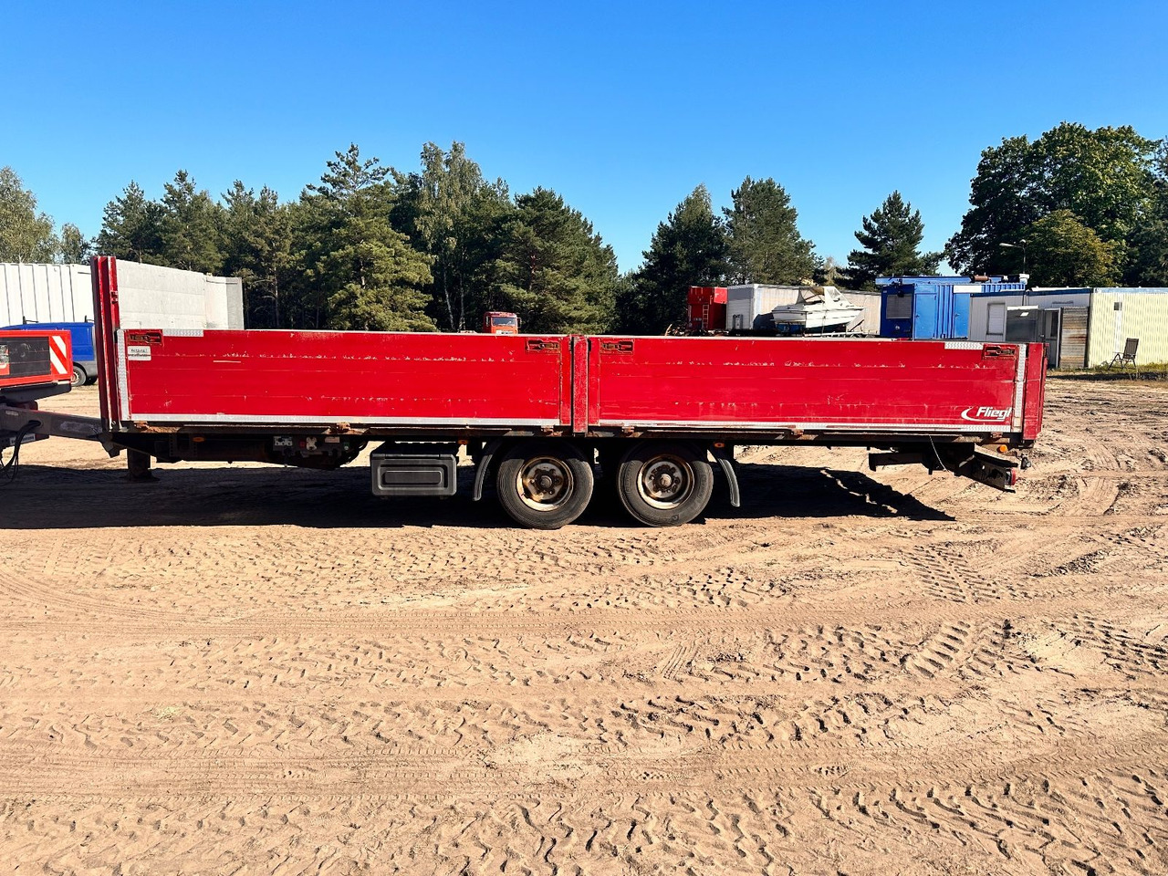 Fliegl TPS 18 - Dropside/ Flatbed trailer: picture 3 Fliegl TPS 18 - Dropside/ Flatbed trailer: picture 3