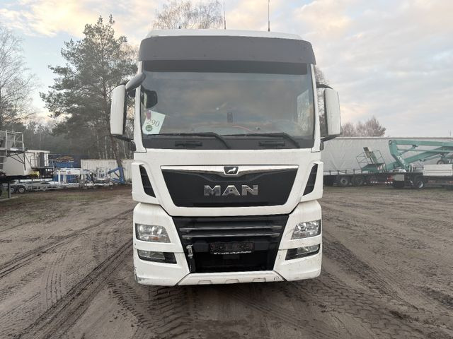 MAN TGX 26.460 FG 6x2 Motorschaden - Curtain side truck: picture 1 MAN TGX 26.460 FG 6x2 Motorschaden - Curtain side truck: picture 1