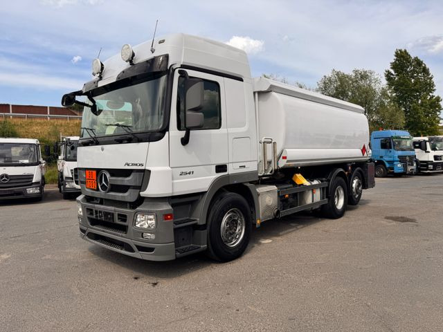 Mercedes-Benz Actros 2541 Tankwagen - Tanker truck: picture 3 Mercedes-Benz Actros 2541 Tankwagen - Tanker truck: picture 3
