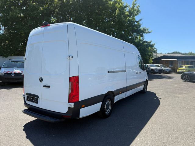 Mercedes-Benz Sprinter 316 CDI RWD - Panel van: picture 4 Mercedes-Benz Sprinter 316 CDI RWD - Panel van: picture 4
