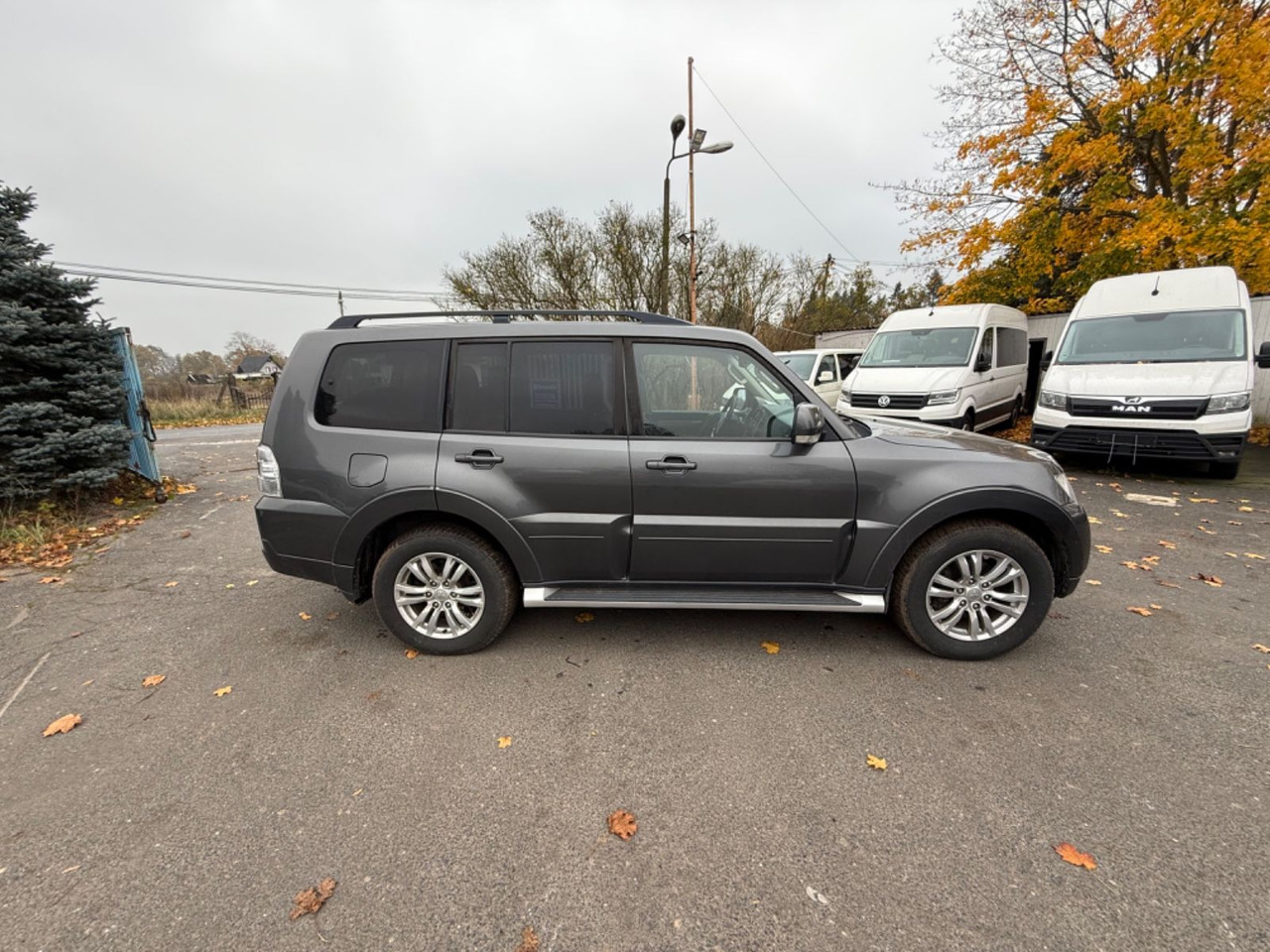 Mitsubishi Pajero 3,2 DI-D Edition 100 - SUV: picture 3 Mitsubishi Pajero 3,2 DI-D Edition 100 - SUV: picture 3