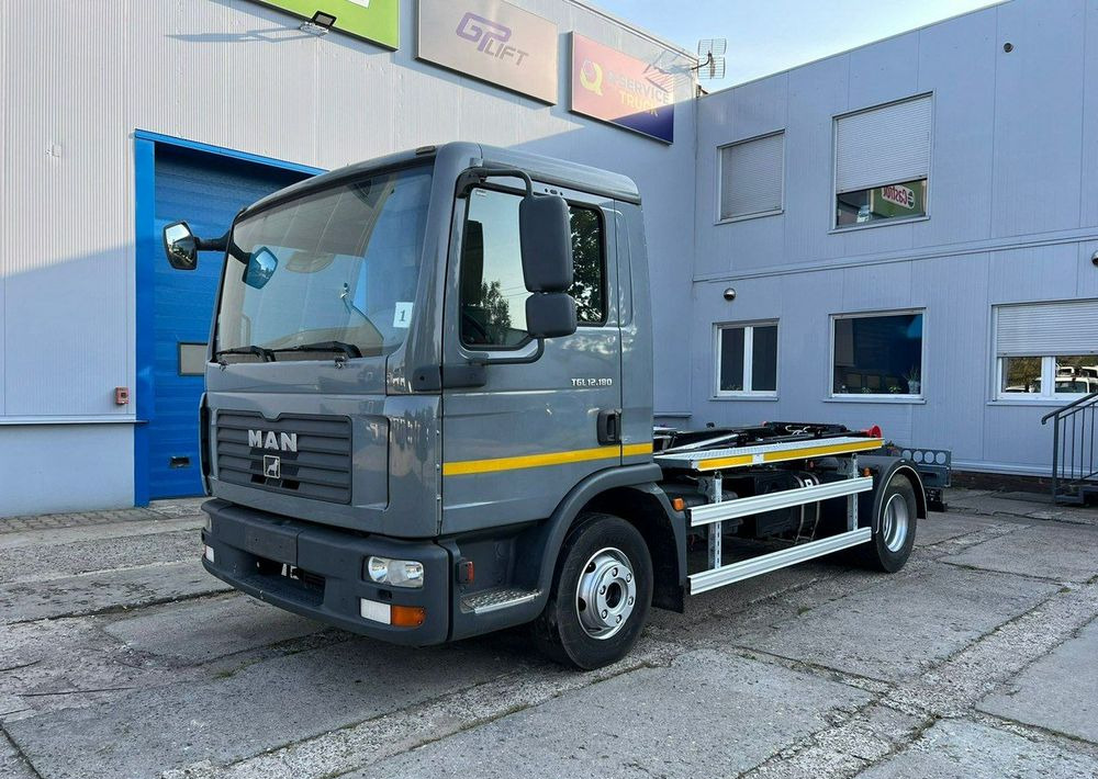 MAN TGL 12.180, hakowiec Janco/GP Lift - Garbage truck: picture 1 MAN TGL 12.180, hakowiec Janco/GP Lift - Garbage truck: picture 1