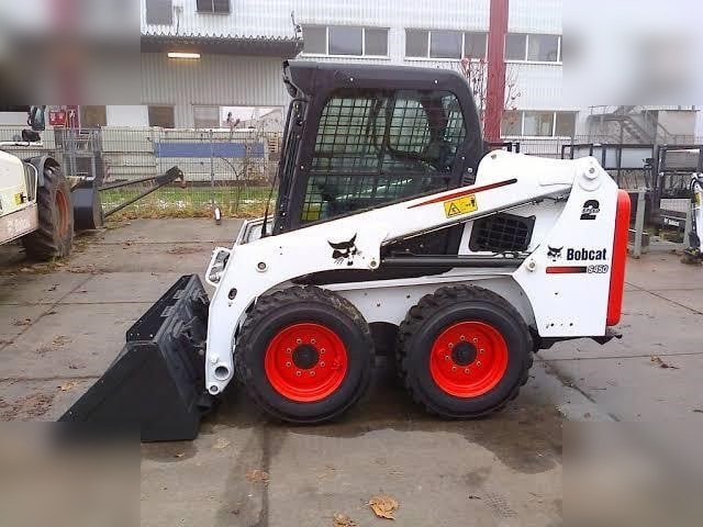 BOBCAT S450 - Skid steer loader: picture 1 BOBCAT S450 - Skid steer loader: picture 1