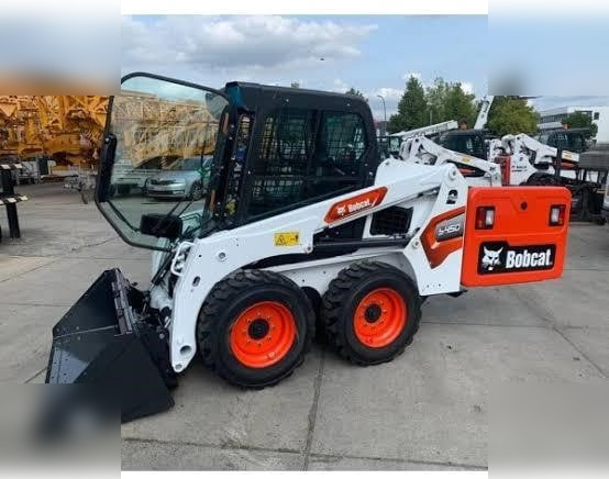BOBCAT S450 - Skid steer loader: picture 1 BOBCAT S450 - Skid steer loader: picture 1