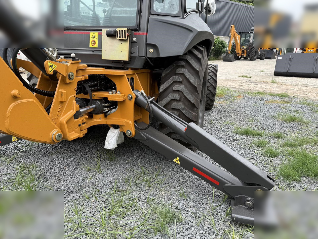 New Backhoe loader CASE 851NX CP: picture 12