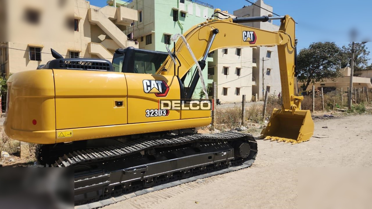 CATERPILLAR 323D3 - Crawler excavator: picture 2 CATERPILLAR 323D3 - Crawler excavator: picture 2