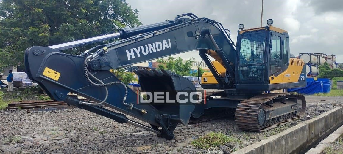 HYUNDAI ROBEX 210 - Crawler excavator: picture 1 HYUNDAI ROBEX 210 - Crawler excavator: picture 1