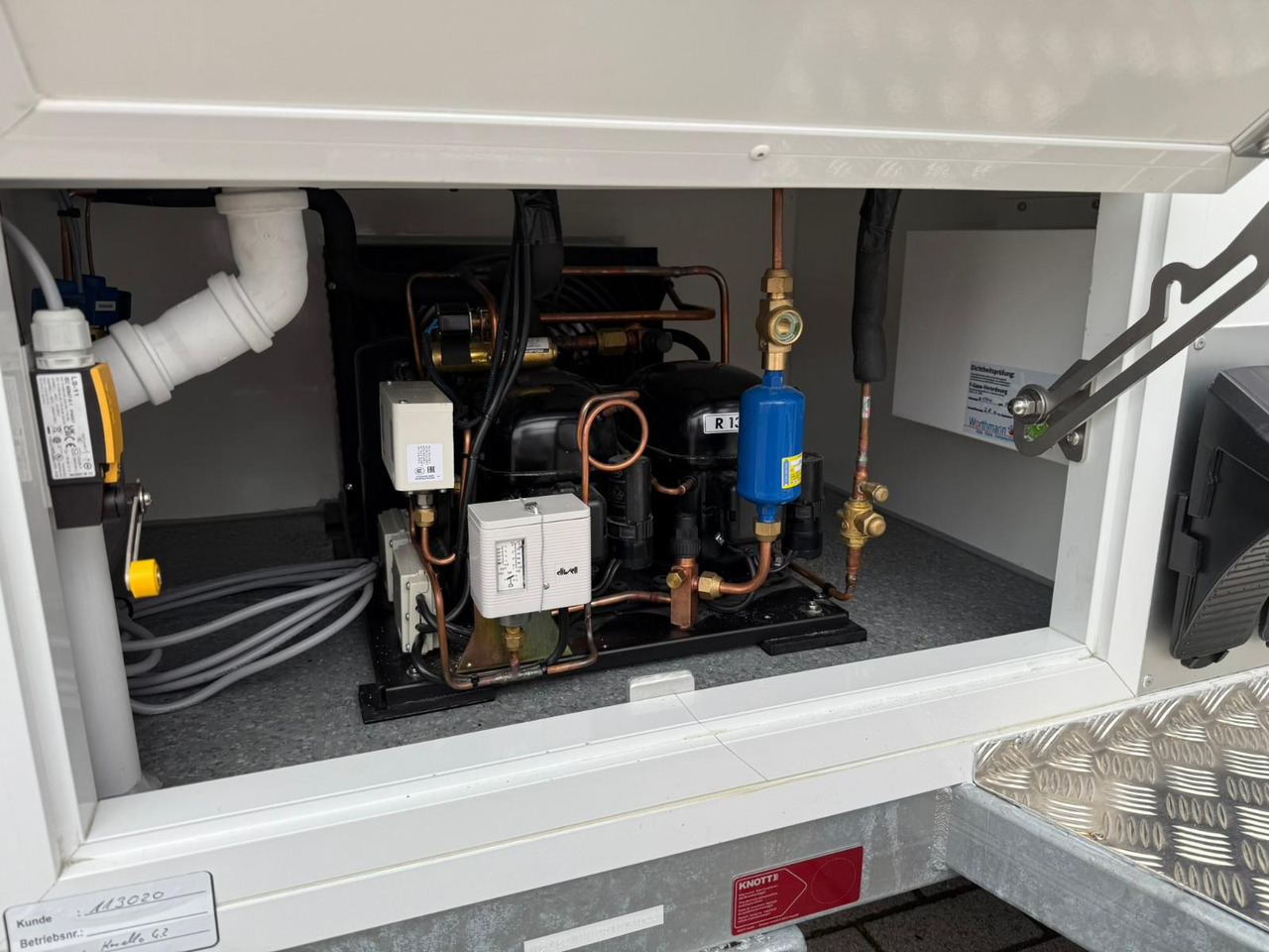 New Vending trailer Esselmann Karello 4.2 ESSELMANN: picture 8