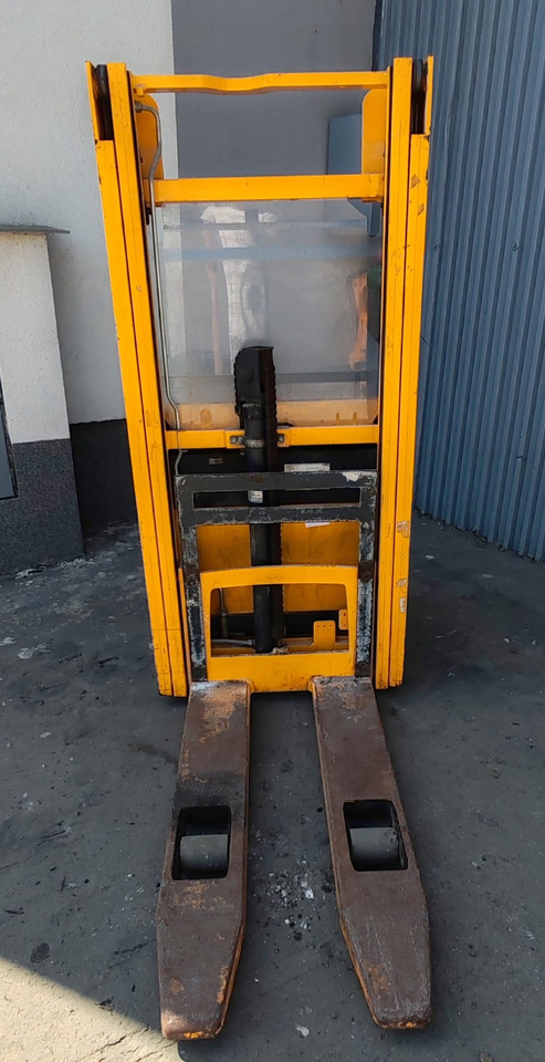 Jungheinrich EJC 112 2.5m/ free lift - Stacker: picture 3 Jungheinrich EJC 112 2.5m/ free lift - Stacker: picture 3