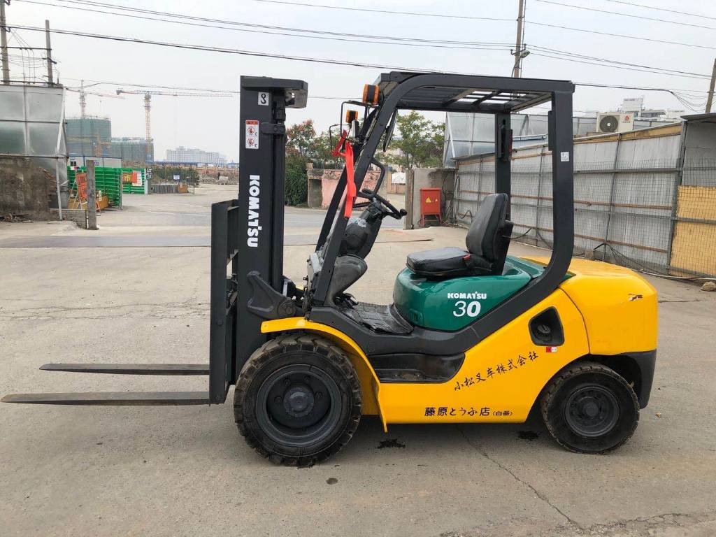 Komatsu FD30 - Diesel forklift: picture 1 Komatsu FD30 - Diesel forklift: picture 1