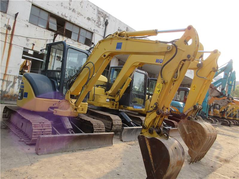 Mini excavator Komatsu PC40: picture 1