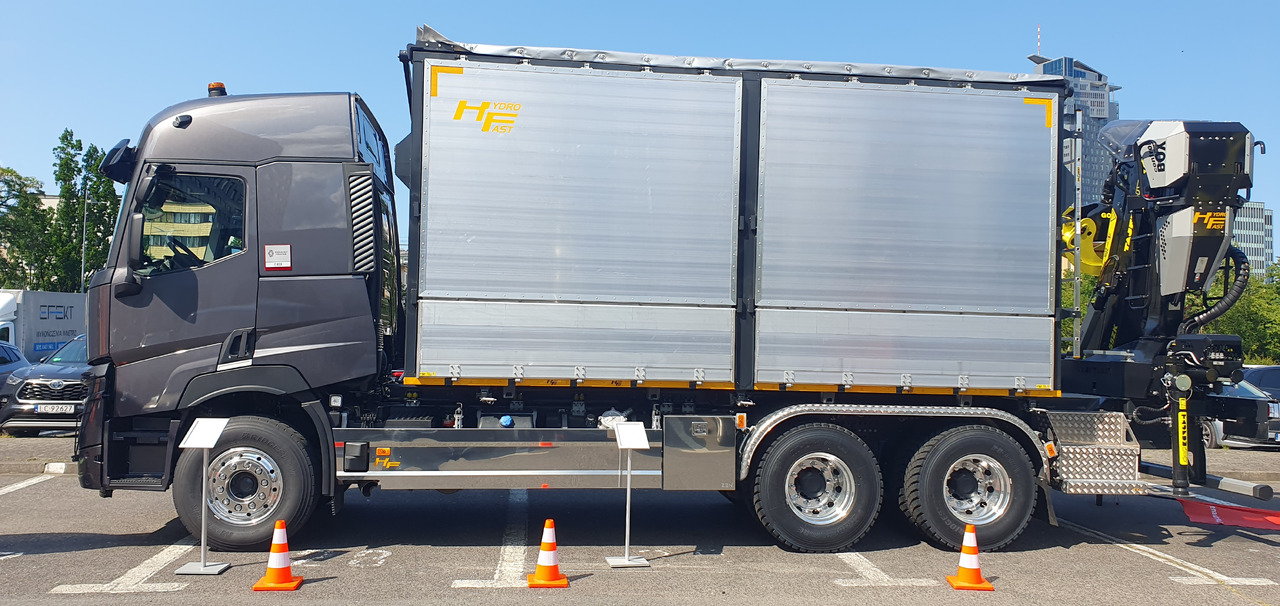 RENAULT TRUCKS CP6x4 Renault zabudowa do biomasy z żyurawiem Tajfun L155ZK/ Renault Biomass body with crane Tajfun L155ZK/ Renault Biomasse-Aufbau mit Kran Tajfun L155ZK - Timber truck: picture 2 RENAULT TRUCKS CP6x4 Renault zabudowa do biomasy z żyurawiem Tajfun L155ZK/ Renault Biomass body with crane Tajfun L155ZK/ Renault Biomasse-Aufbau mit Kran Tajfun L155ZK - Timber truck: picture 2
