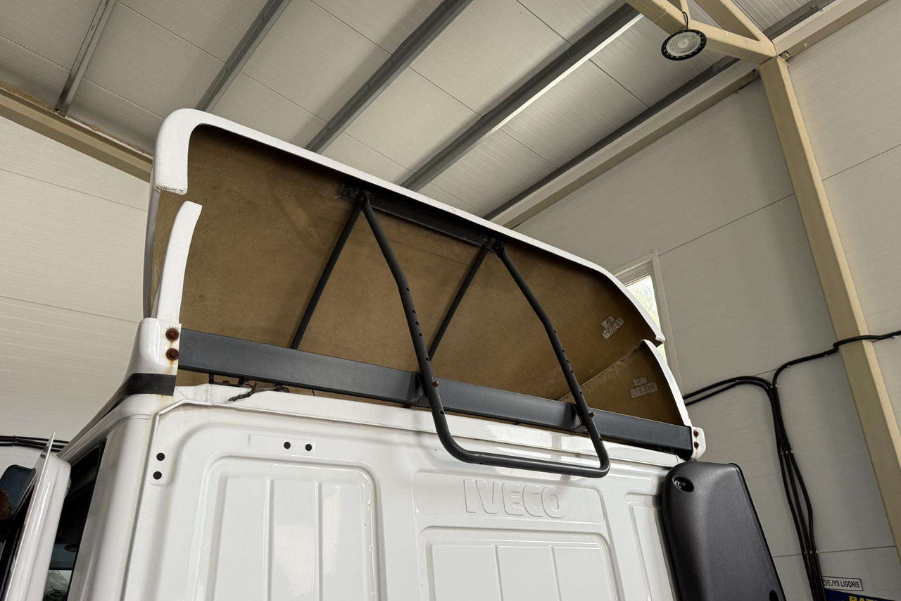 Iveco Spoileris - Spare parts for Truck: picture 3 Iveco Spoileris - Spare parts for Truck: picture 3