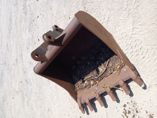 GODET ADN CASE POUR TRACTOPELLE - Bucket: picture 1 GODET ADN CASE POUR TRACTOPELLE - Bucket: picture 1