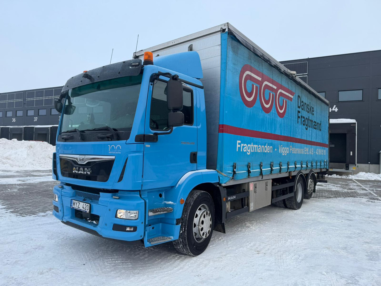 MAN TGM 26.290 - Curtain side truck: picture 1 MAN TGM 26.290 - Curtain side truck: picture 1