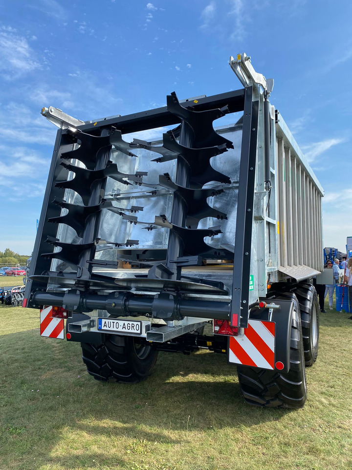 Auto-Agro Mistreuer / Manure spreader / Epandeur à fumier / Rimorchio spandiconcime / Abonadora / Разбрасыватель органических удобрений / Rozrzutnik obornika Tandem N268 - Manure spreader: picture 5 Auto-Agro Mistreuer / Manure spreader / Epandeur à fumier / Rimorchio spandiconcime / Abonadora / Разбрасыватель органических удобрений / Rozrzutnik obornika Tandem N268 - Manure spreader: picture 5