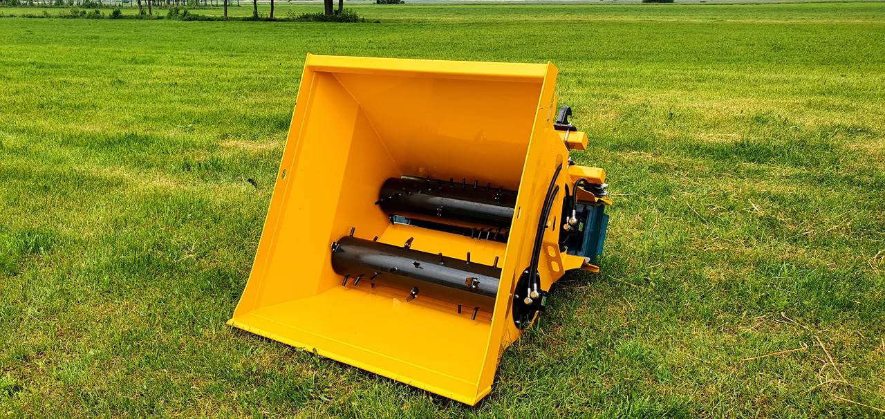 Grutech Einstreugerät / Spreader / Pailleuse / Rozściełacz - Straw shredder: picture 1 Grutech Einstreugerät / Spreader / Pailleuse / Rozściełacz - Straw shredder: picture 1