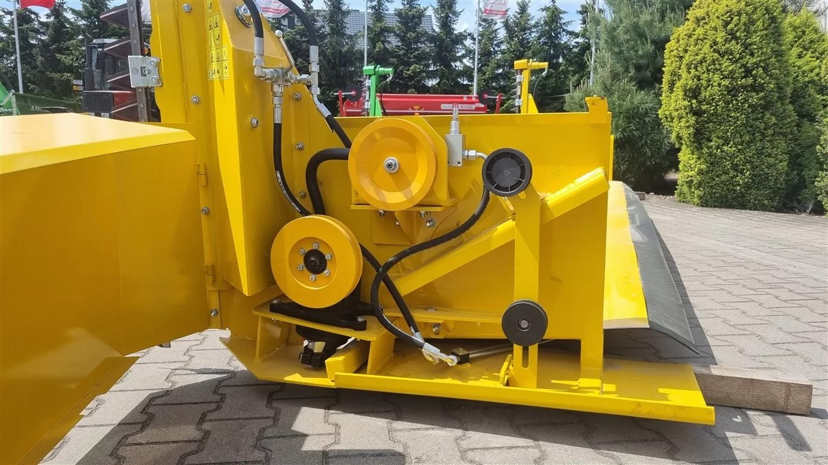 Lupus Rapsvorsatz / Rape cutter / Barre de coupe à colza / Mesa de colza / Tavolo da colza / Рапсовый стол / Stół do rzepaku 6 m - Rape harvester: picture 5 Lupus Rapsvorsatz / Rape cutter / Barre de coupe à colza / Mesa de colza / Tavolo da colza / Рапсовый стол / Stół do rzepaku 6 m - Rape harvester: picture 5