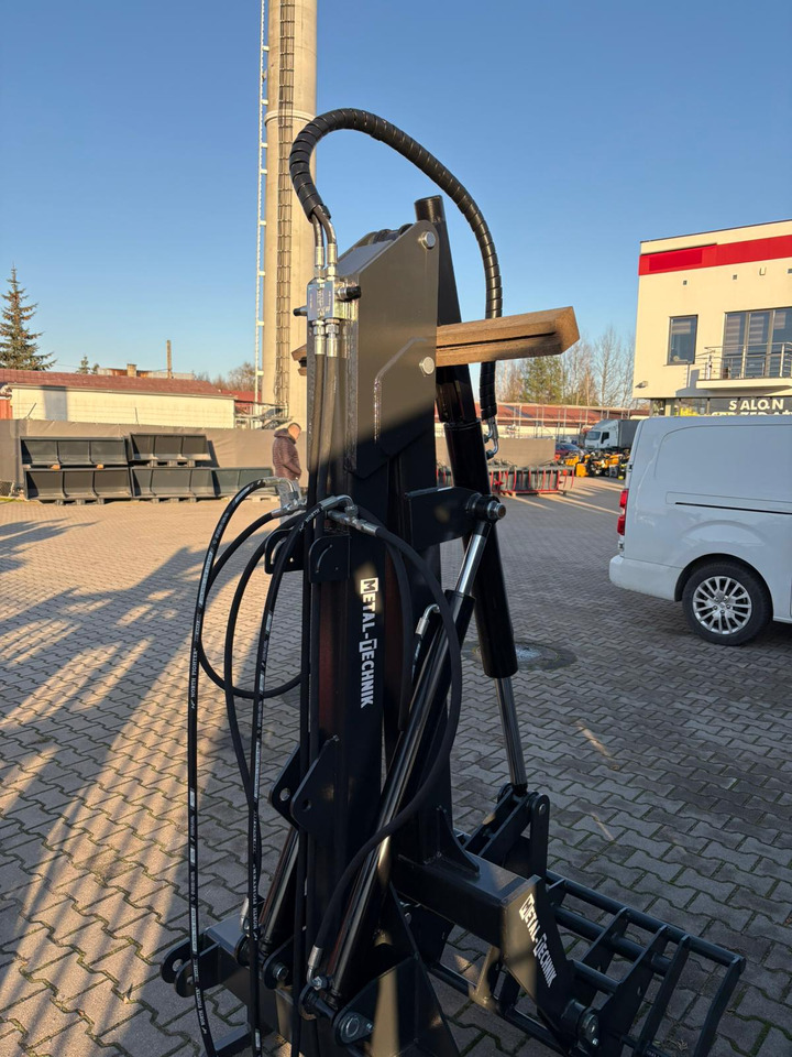 Metal-Technik Hecklader / Three-point loader / Chargeur 3 points / Cargador trasero / Caricatore posteriore / Погрузчик с задней стойкой / Ładowacz na tylny TUZ - Front loader for tractor for Farm tractor: picture 3 Metal-Technik Hecklader / Three-point loader / Chargeur 3 points / Cargador trasero / Caricatore posteriore / Погрузчик с задней стойкой / Ładowacz na tylny TUZ - Front loader for tractor for Farm tractor: picture 3