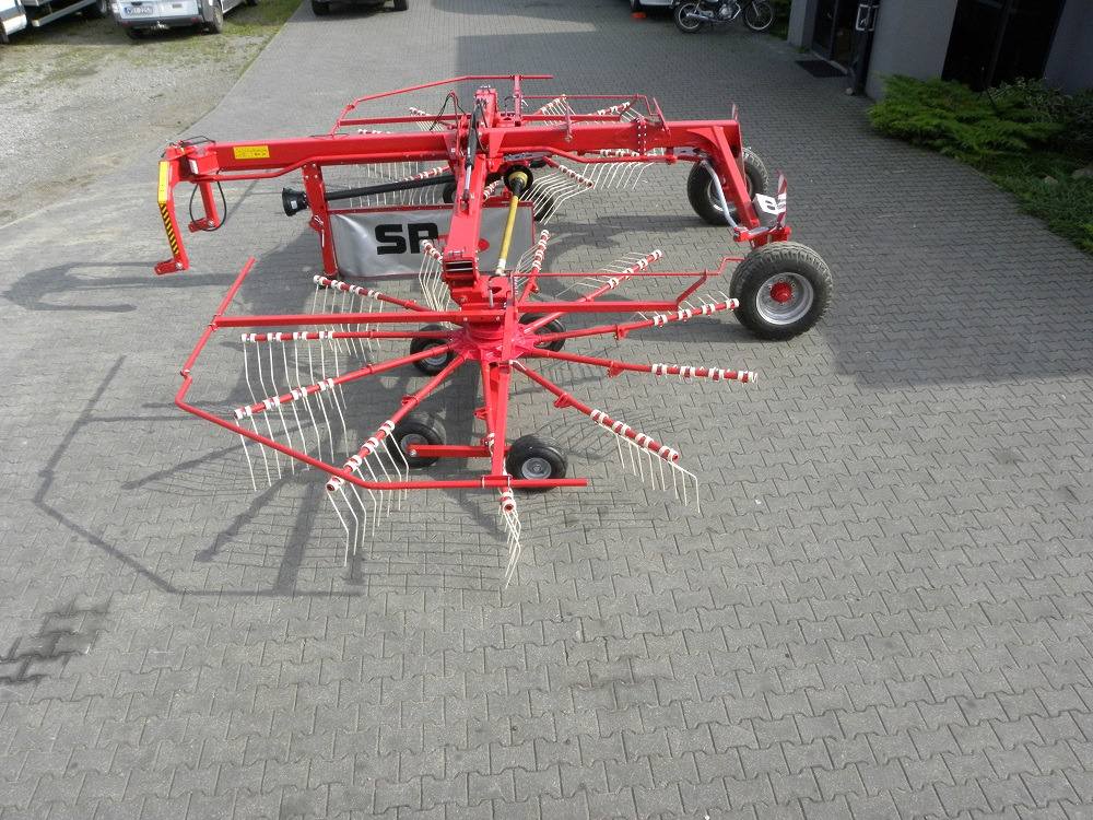Spawex Kreiselschwader / Rake / Andaineur / Ranghinatore / Rastrillo / Роторные грабли / Zgrabiarka 7,65 m - Tedding equipment: picture 3 Spawex Kreiselschwader / Rake / Andaineur / Ranghinatore / Rastrillo / Роторные грабли / Zgrabiarka 7,65 m - Tedding equipment: picture 3