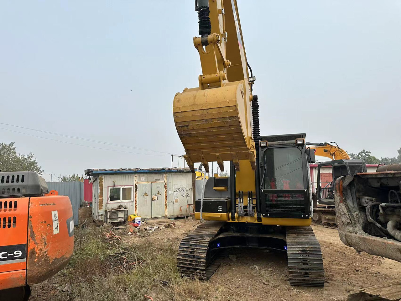 CATERPILLAR 320D2 - Crawler excavator: picture 2 CATERPILLAR 320D2 - Crawler excavator: picture 2