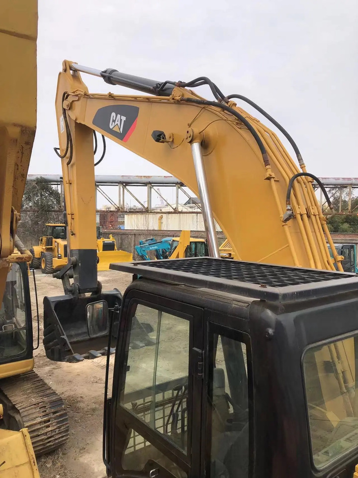 CATERPILLAR 330D - Crawler excavator: picture 3 CATERPILLAR 330D - Crawler excavator: picture 3