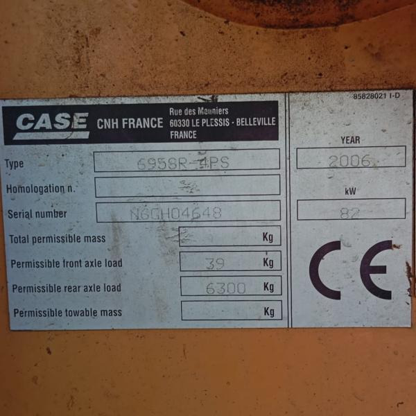 Backhoe loader Case 695SR 4PS: picture 9