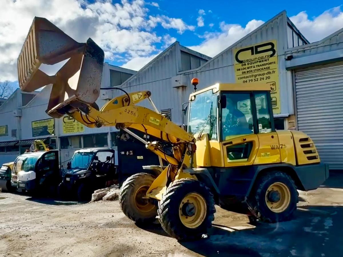 Komatsu WA75-3 Chargeuse à pneus 5T - Wheel loader: picture 1 Komatsu WA75-3 Chargeuse à pneus 5T - Wheel loader: picture 1