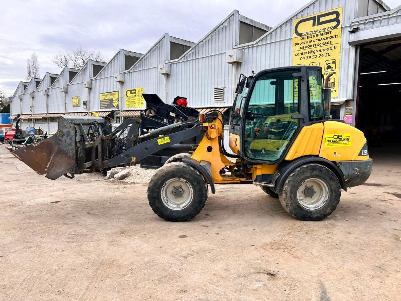 Volvo L25B-P CHARGEUSE SUR PNEUS 5T - Wheel loader: picture 2 Volvo L25B-P CHARGEUSE SUR PNEUS 5T - Wheel loader: picture 2