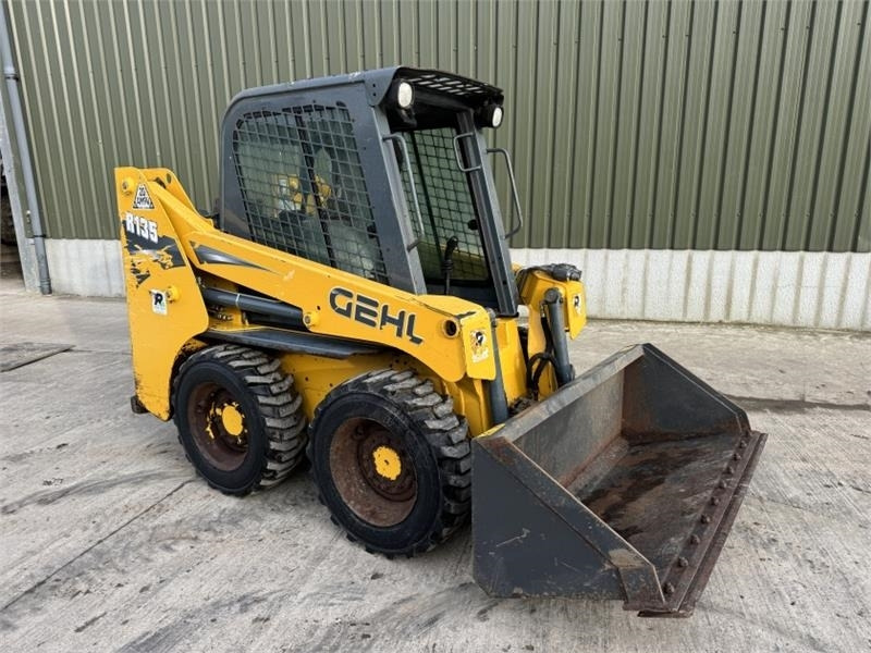 Gehl Gehl R135 Skid Steer - Skid steer loader: picture 3 Gehl Gehl R135 Skid Steer - Skid steer loader: picture 3