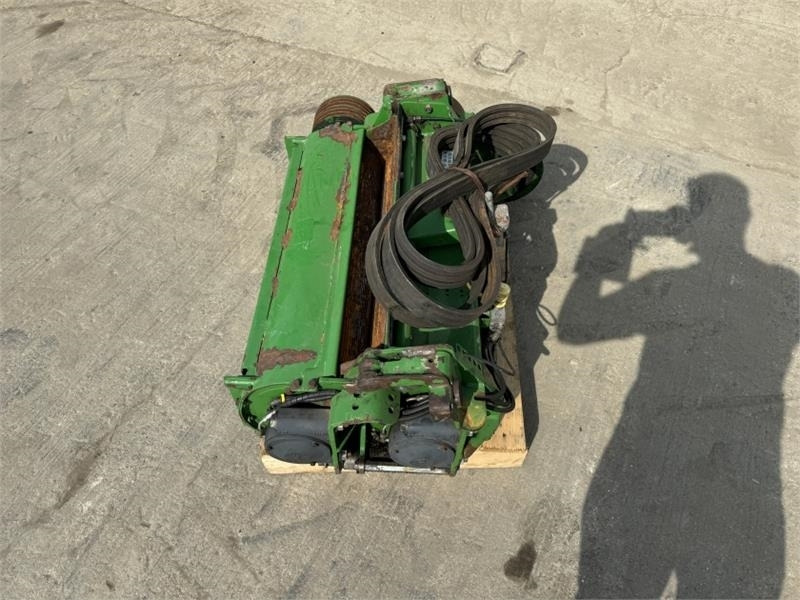John Deere Kernal Processor - Self-loading wagon: picture 2 John Deere Kernal Processor - Self-loading wagon: picture 2