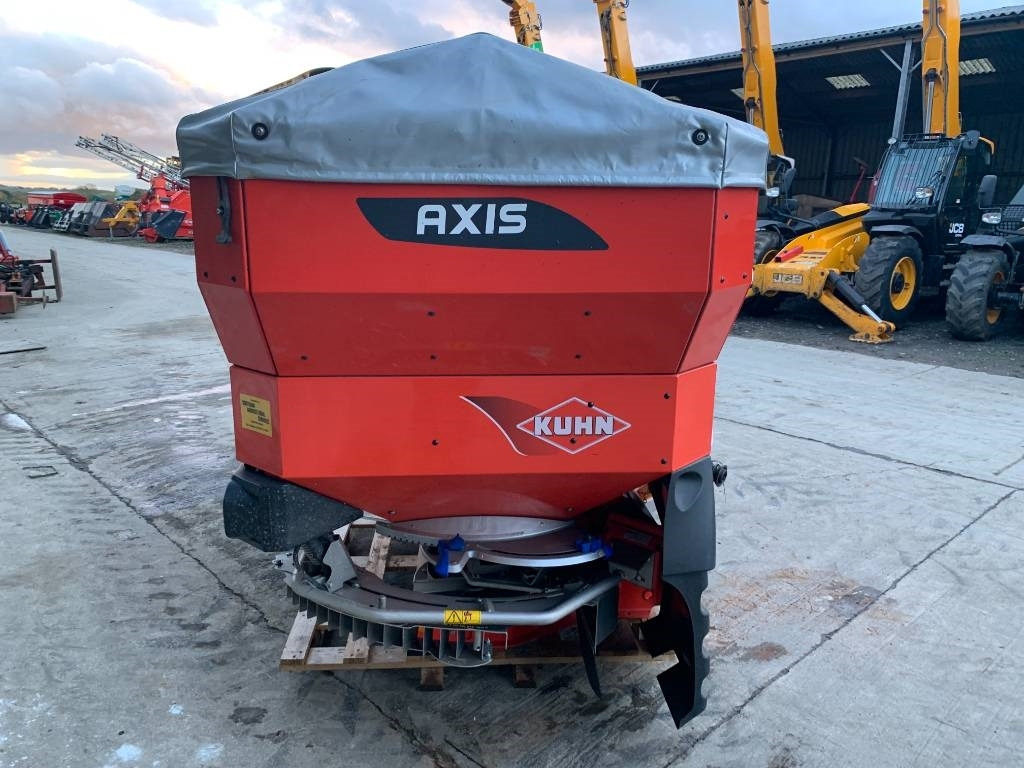 Kuhn 40.2 m-emc Fert Spreader - Fertilizer spreader: picture 4 Kuhn 40.2 m-emc Fert Spreader - Fertilizer spreader: picture 4