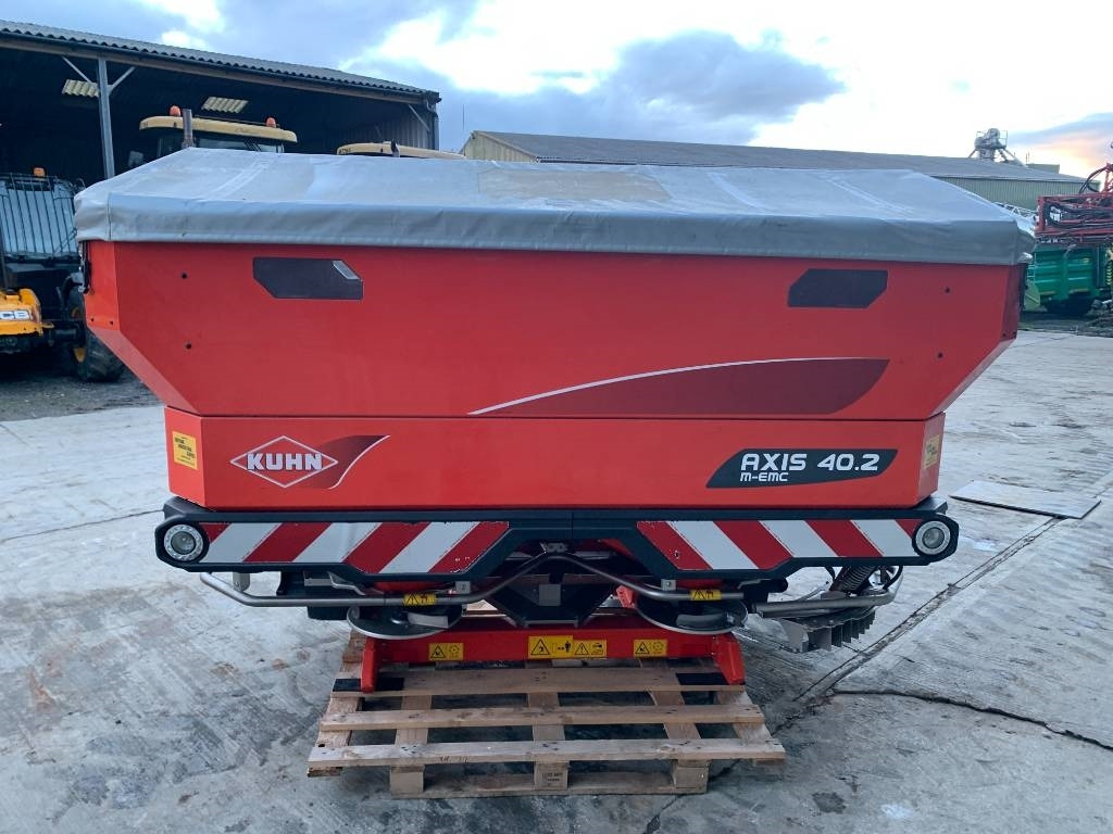 Kuhn 40.2 m-emc Fert Spreader - Fertilizer spreader: picture 5 Kuhn 40.2 m-emc Fert Spreader - Fertilizer spreader: picture 5