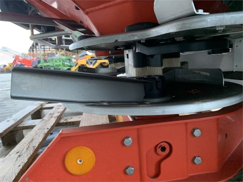 Fertilizer spreader Kuhn Axis 40.2 M-EMC Fert Spreader: picture 12
