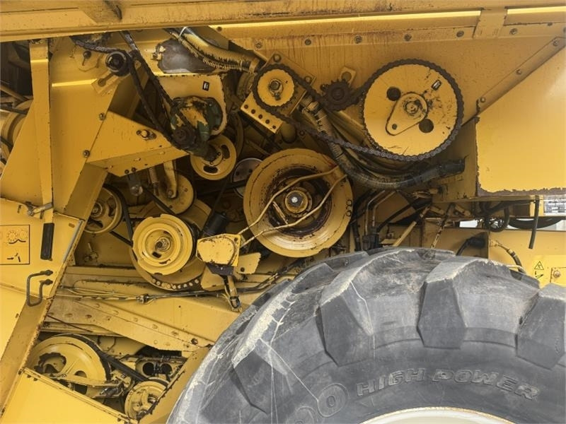 New Holland TX65 c/w 17ft Header  leasing New Holland TX65 c/w 17ft Header: picture 12