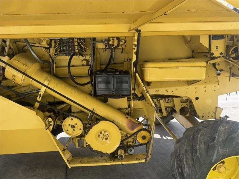 New Holland TX65 c/w 17ft Header  leasing New Holland TX65 c/w 17ft Header: picture 9