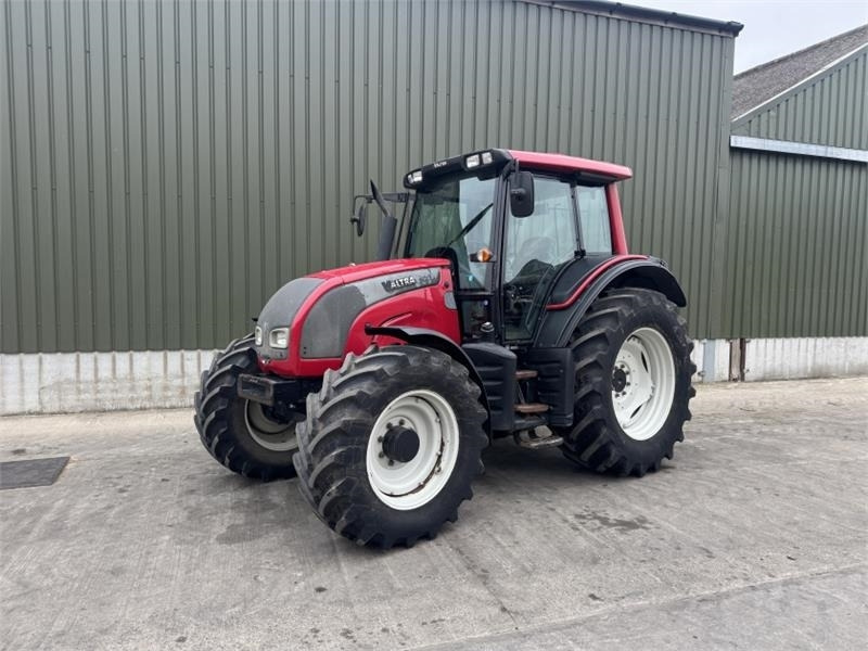 Valtra N121 Tractor - Farm tractor: picture 1 Valtra N121 Tractor - Farm tractor: picture 1